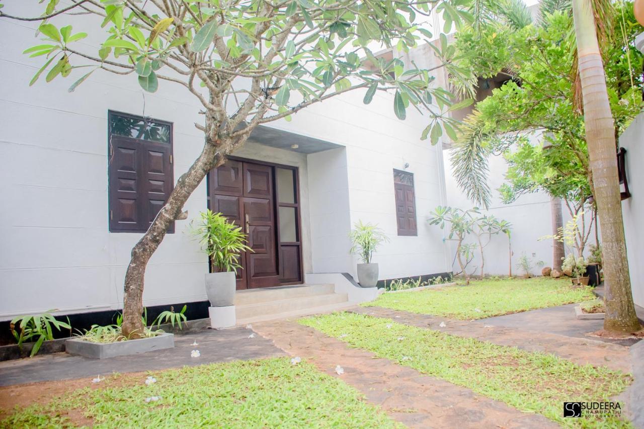 Blooming Polhena Bed and Breakfast Matara Buitenkant foto