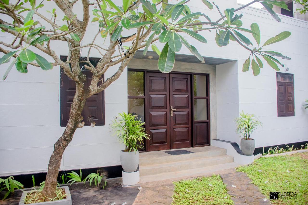 Blooming Polhena Bed and Breakfast Matara Buitenkant foto