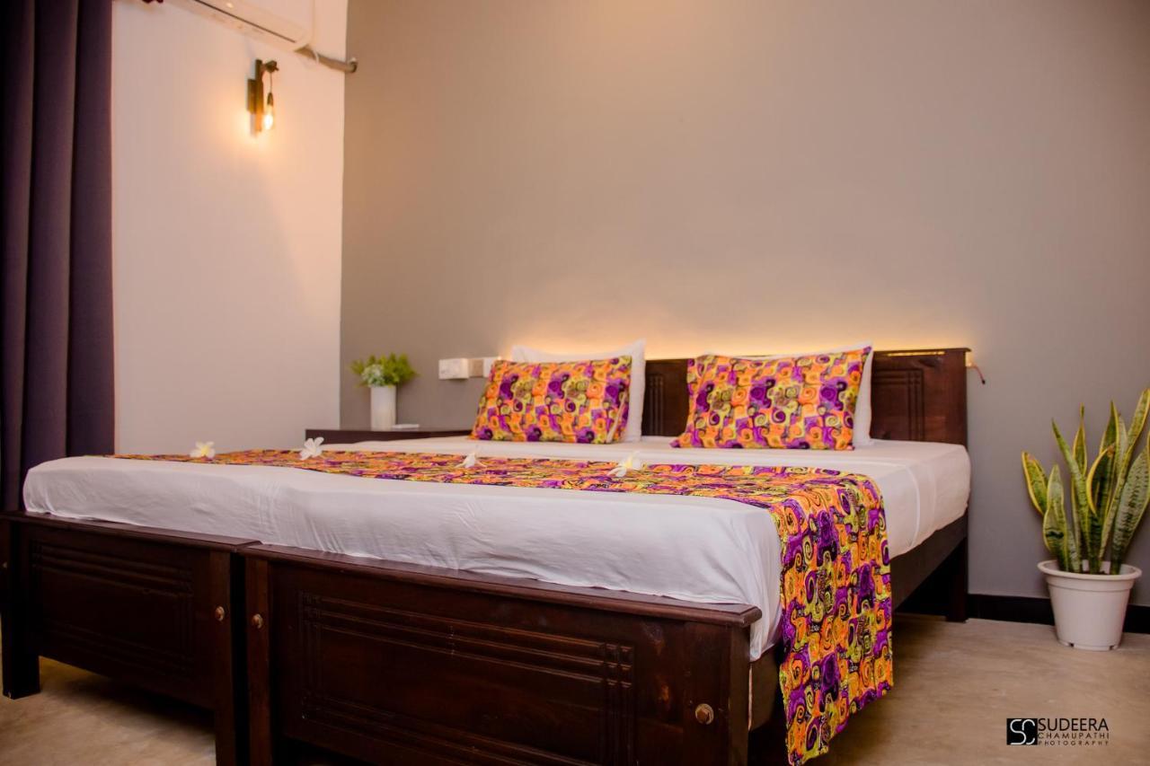 Blooming Polhena Bed and Breakfast Matara Buitenkant foto